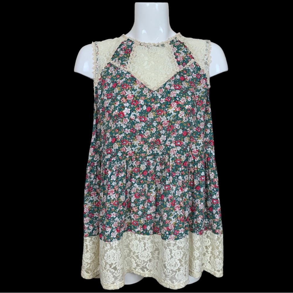 Umgee Bohemian Floral and Lace Prairie Tank Top Large